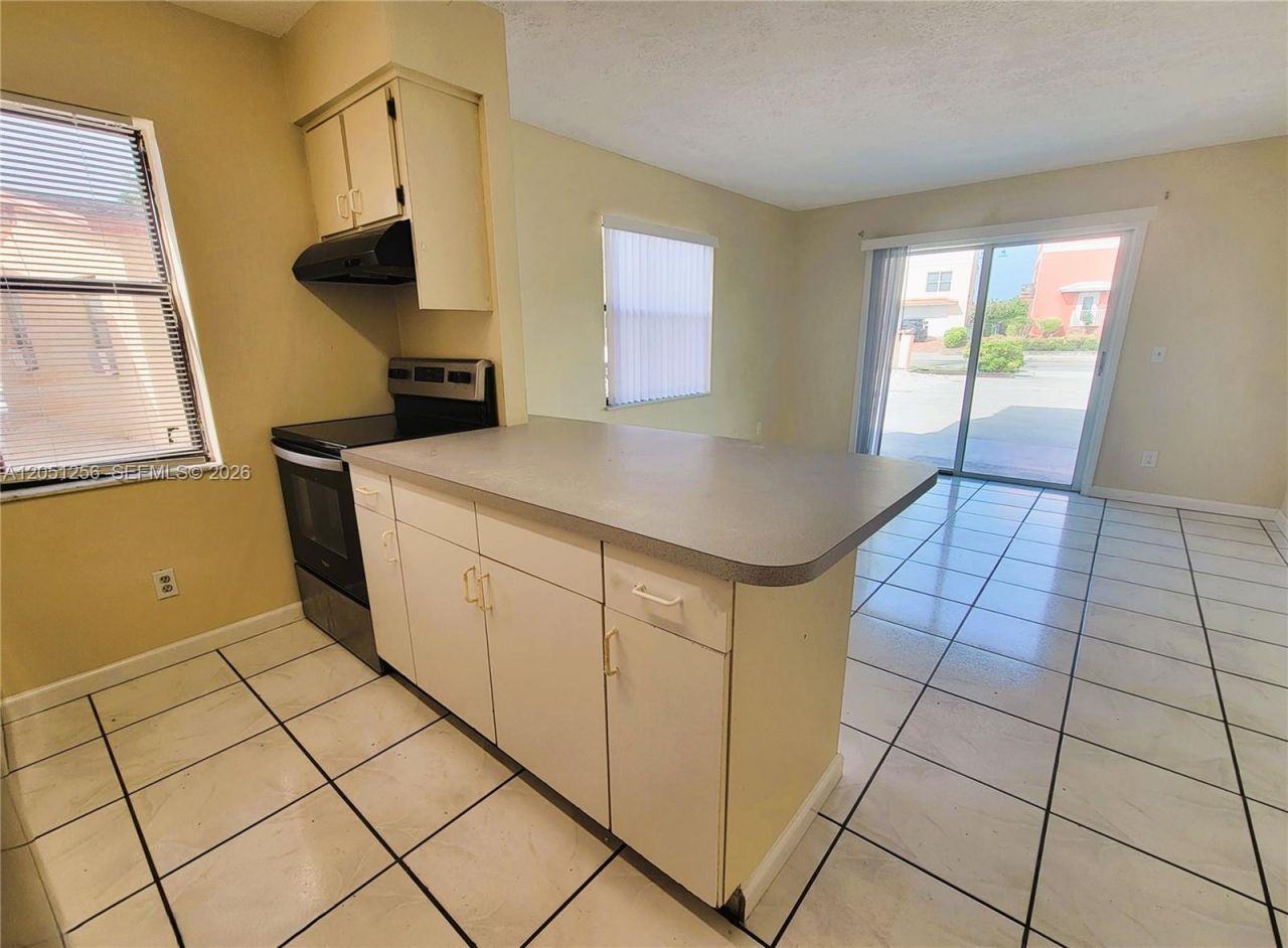 307 S Ocean Dr, Unit B, Fort Pierce, FL 34949 Photo