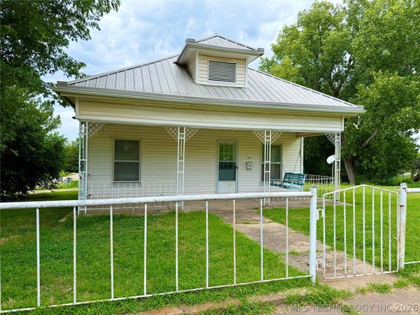 203 N E Street , Yale, OK 74085