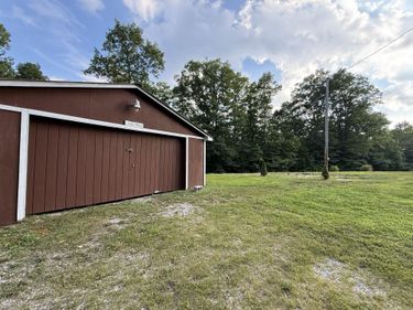 305 Hunters Paradise Road, Monticello, KY 42633