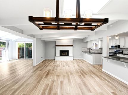 6860 Pocket Rd, Sacramento, CA 95831 Photo
