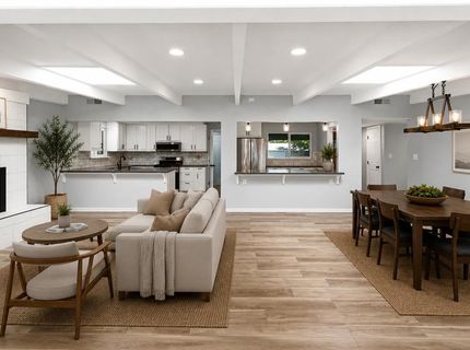 6860 Pocket Rd, Sacramento, CA 95831 Photo