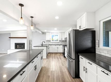 6860 Pocket Rd, Sacramento, CA 95831 Photo