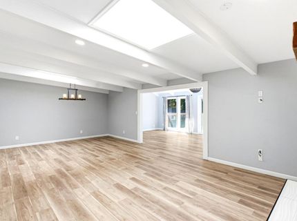 6860 Pocket Rd, Sacramento, CA 95831 Photo