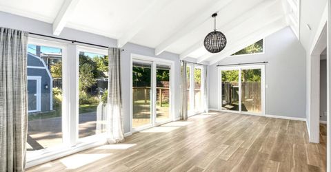6860 Pocket Rd, Sacramento, CA 95831 Photo