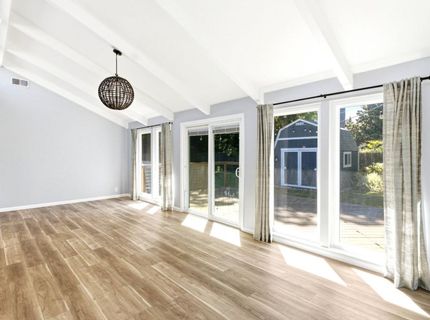 6860 Pocket Rd, Sacramento, CA 95831 Photo