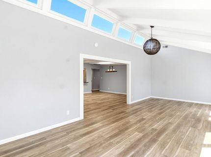 6860 Pocket Rd, Sacramento, CA 95831 Photo