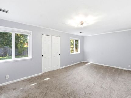 6860 Pocket Rd, Sacramento, CA 95831 Photo