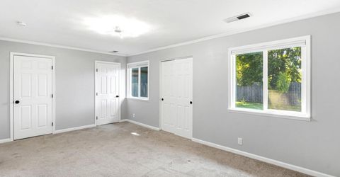 6860 Pocket Rd, Sacramento, CA 95831 Photo