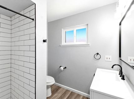 6860 Pocket Rd, Sacramento, CA 95831 Photo