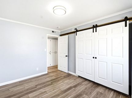 6860 Pocket Rd, Sacramento, CA 95831 Photo