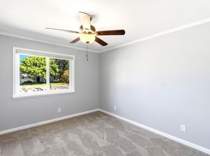 6860 Pocket Rd, Sacramento, CA 95831 Photo
