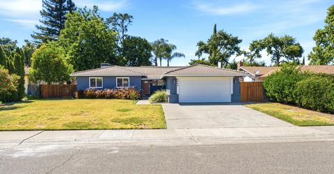 6860 Pocket Rd, Sacramento, CA 95831 Photo