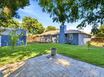 6860 Pocket Rd, Sacramento, CA 95831 Photo