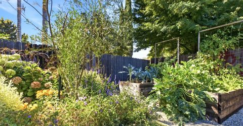 6860 Pocket Rd, Sacramento, CA 95831 Photo