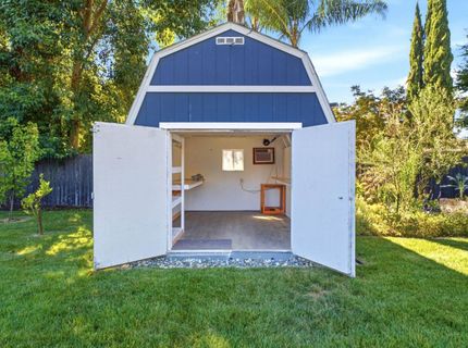 6860 Pocket Rd, Sacramento, CA 95831 Photo