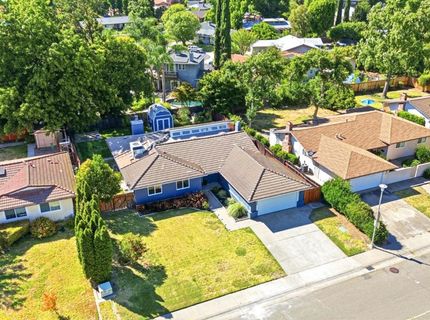 6860 Pocket Rd, Sacramento, CA 95831 Photo