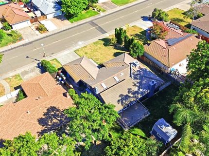 6860 Pocket Rd, Sacramento, CA 95831 Photo