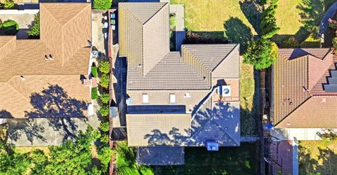 6860 Pocket Rd, Sacramento, CA 95831 Photo