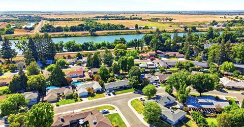 6860 Pocket Rd, Sacramento, CA 95831 Photo