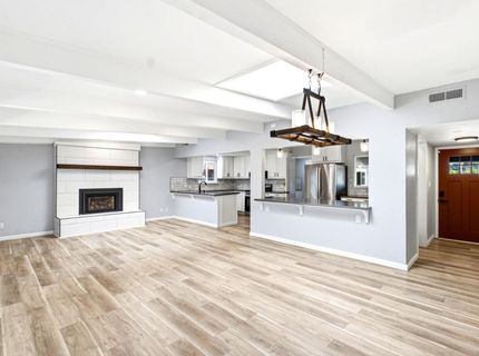 6860 Pocket Rd, Sacramento, CA 95831 Photo