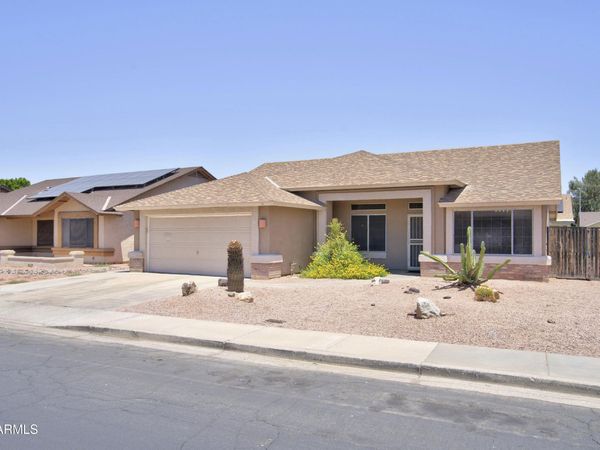 4132 W WHISPERING WIND Drive, Glendale, AZ 85310
