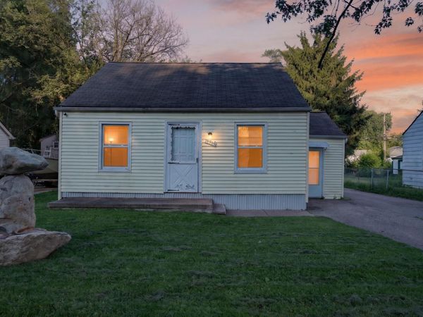 19364 Seminole, Redford, MI 48240