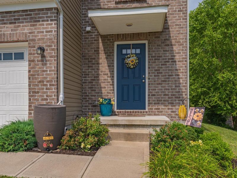 1181 Arbor Springs Drive, Hamilton, OH 45013 Photo 2