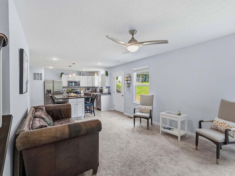 1181 Arbor Springs Drive, Hamilton, OH 45013 Photo 9