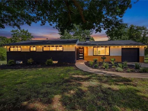 3907 SW Scherer Road, Lee's Summit, MO 64082