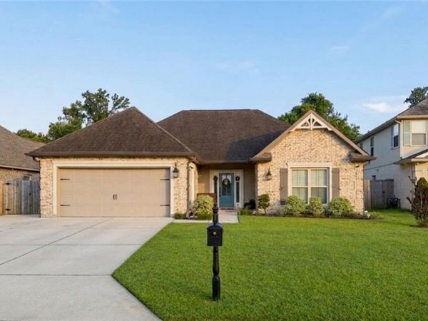 2060 BONAIRE Drive , Marrero, LA 70072