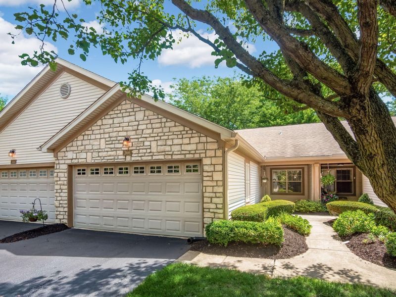 366 Crescent Court, Westerville, OH 43081 Photo 2