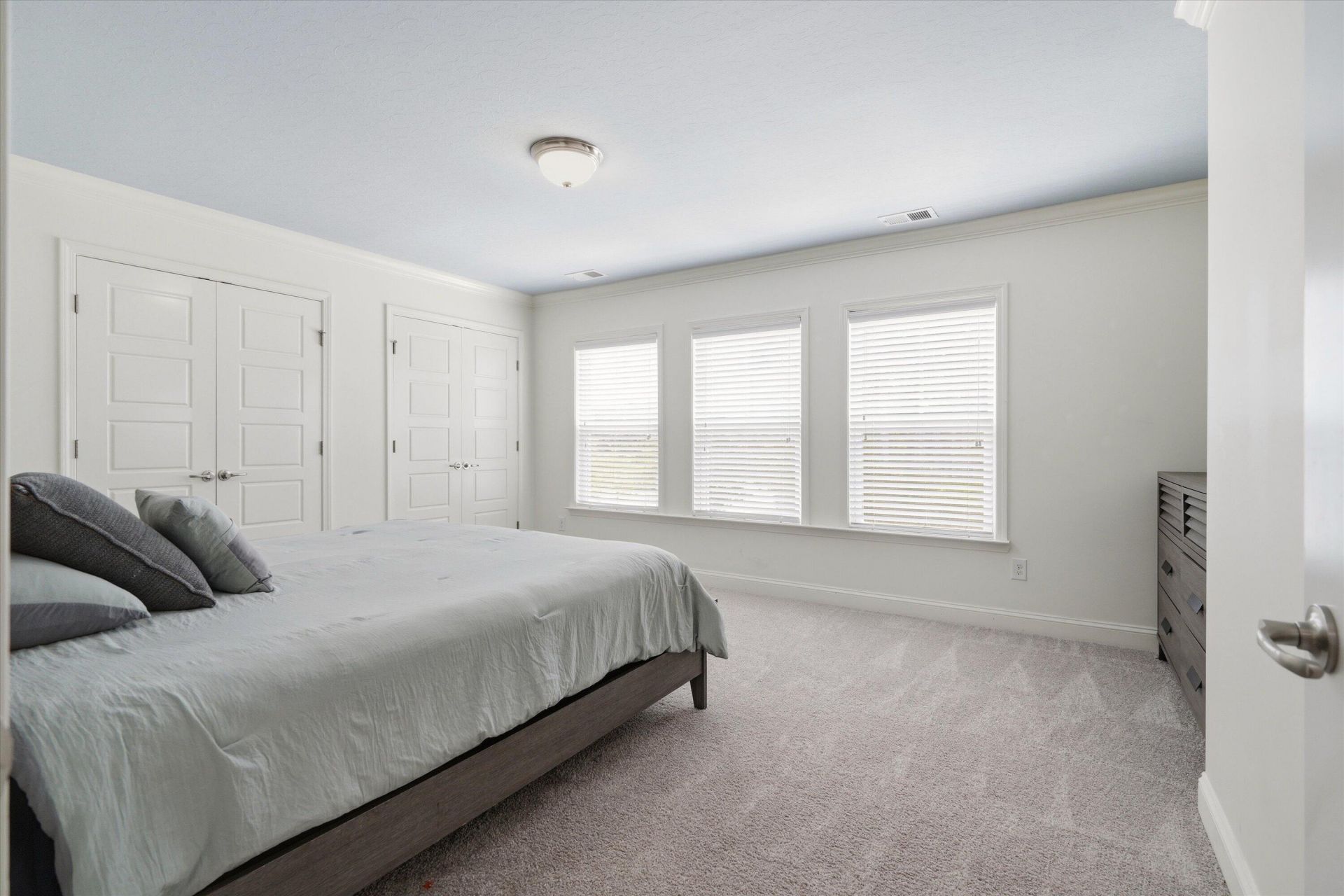 100 Royal Star Road Photo 46