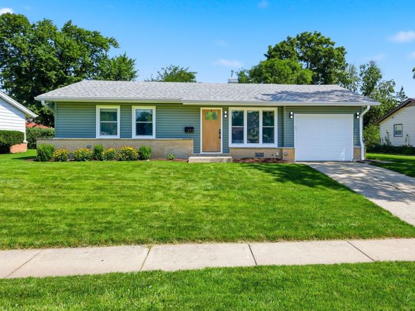 372 Clearmont Drive , Elk Grove Village, IL 60007