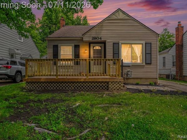 2904 Crooks Road, Royal Oak, Mi 48073