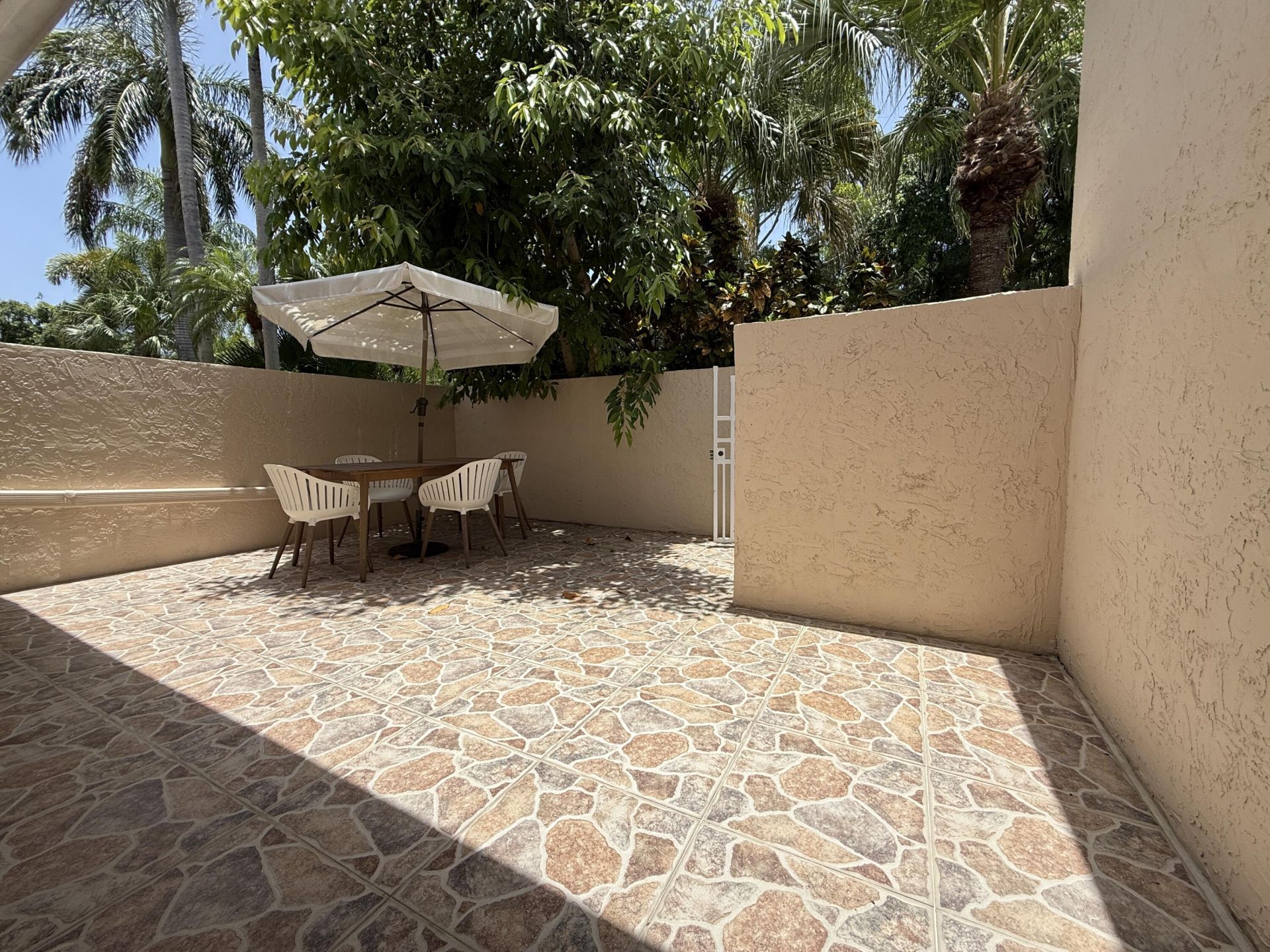 225 N Lakeshore Drive, Hypoluxo, FL 33462 Photo