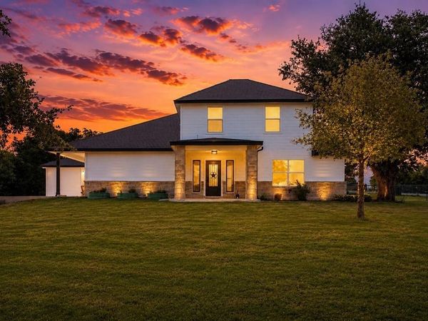 117 Rock Salt Drive, Springtown, TX 76082