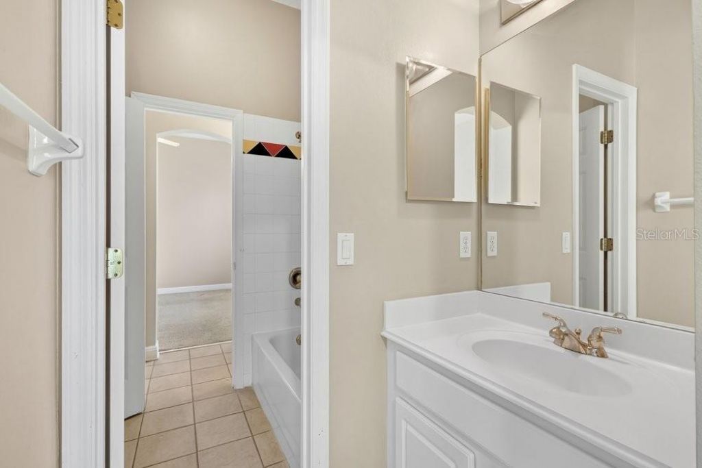 6658 Vista Park Boulevard, Orlando, FL 32829 Photo