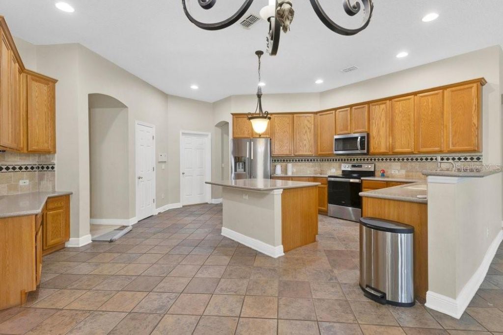 6658 Vista Park Boulevard, Orlando, FL 32829 Photo