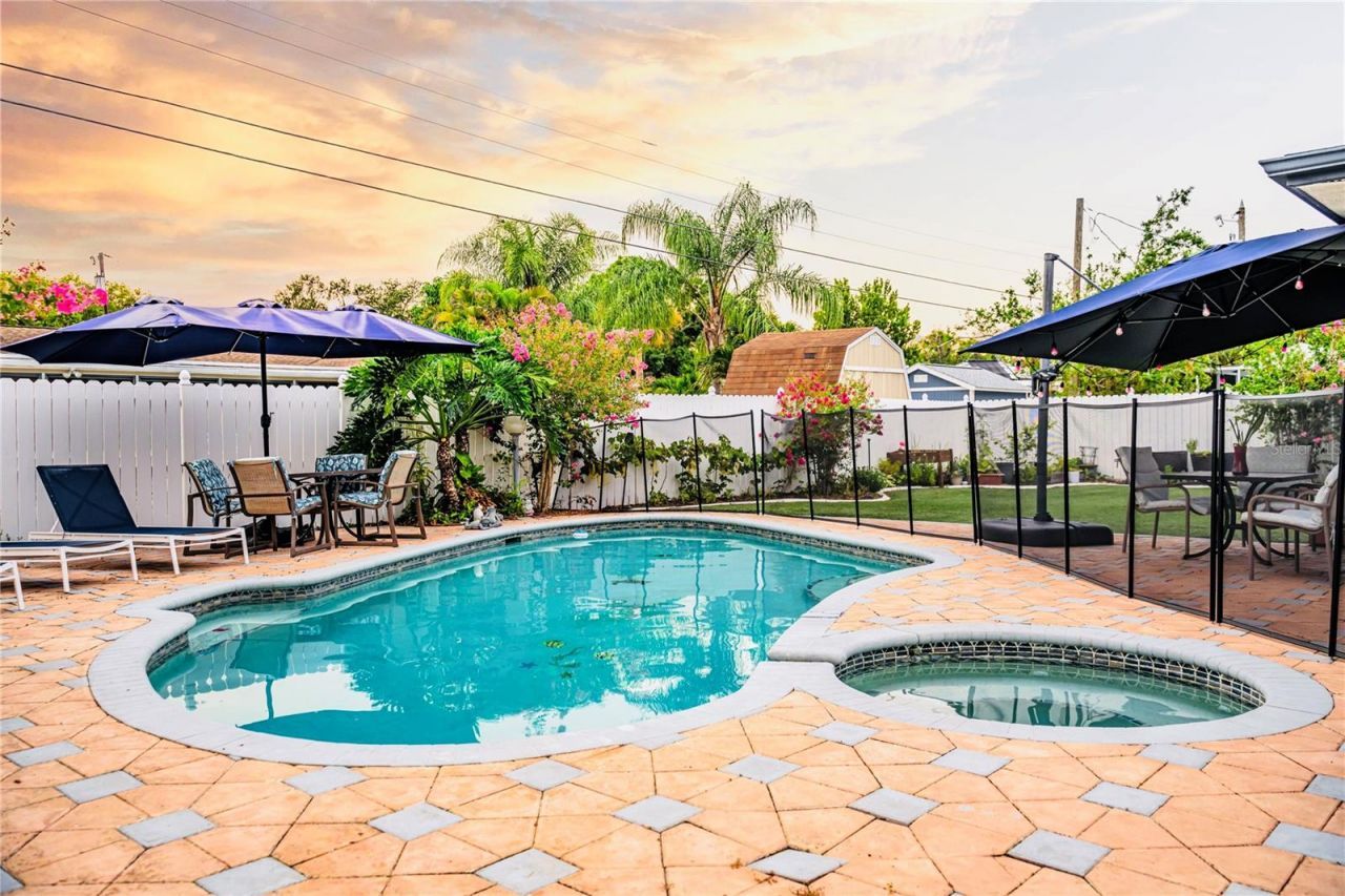 898 Corvette Drive, Largo, FL 33771 Photo