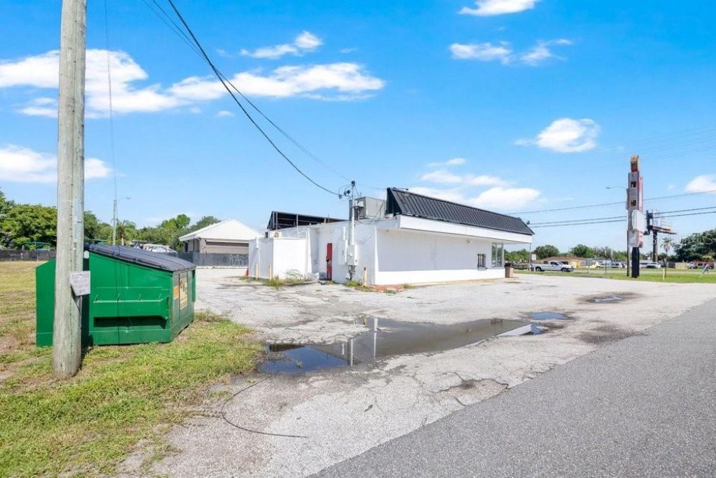 9710 E Colonial Drive, Orlando, FL 32817 Photo