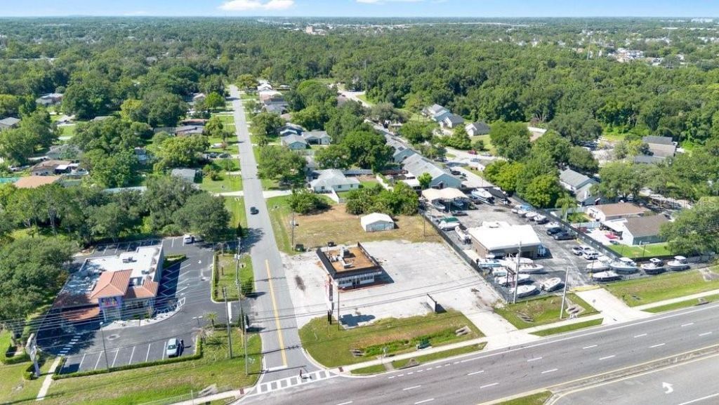 9710 E Colonial Drive, Orlando, FL 32817 Photo