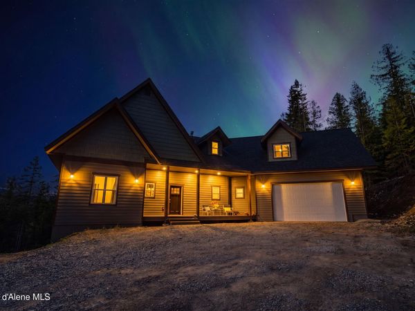 597 Kula DR , Sagle, ID 83860