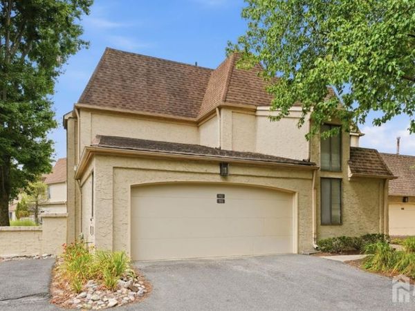 93 Gate House Lane, Edison, NJ 08820