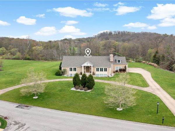 101 Majestic Dr, Mars, PA 16046