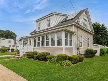 469 Chester Street Uniondale, NY 11553