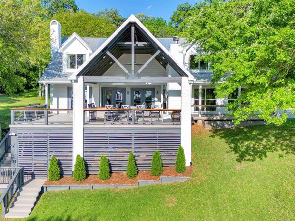 23749 Main Street, Fairhope, AL 36532