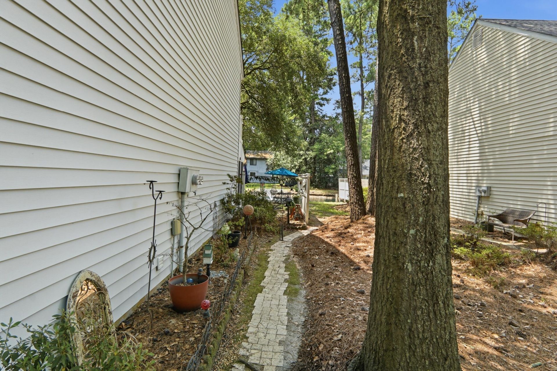 7875 Champion Way Photo 28