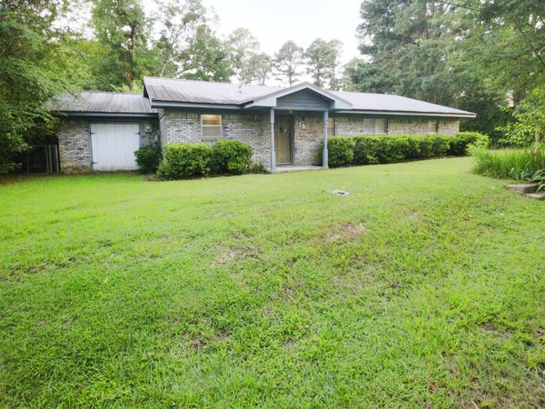 129 Pacific St Street, El Dorado, AR 71730