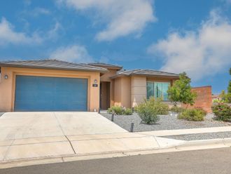 38 Avenida Colibri Santa Fe, NM 87508