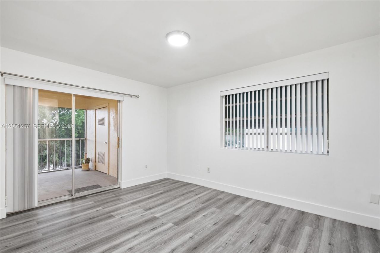15330 SW 106th Ter, Unit 915, Miami, FL 33196 Photo